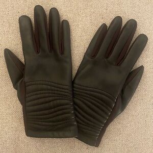 Isotoner Faux Leather Full-Fingered Gloves w/ Stylish Ruched Design, Brown, L/XL